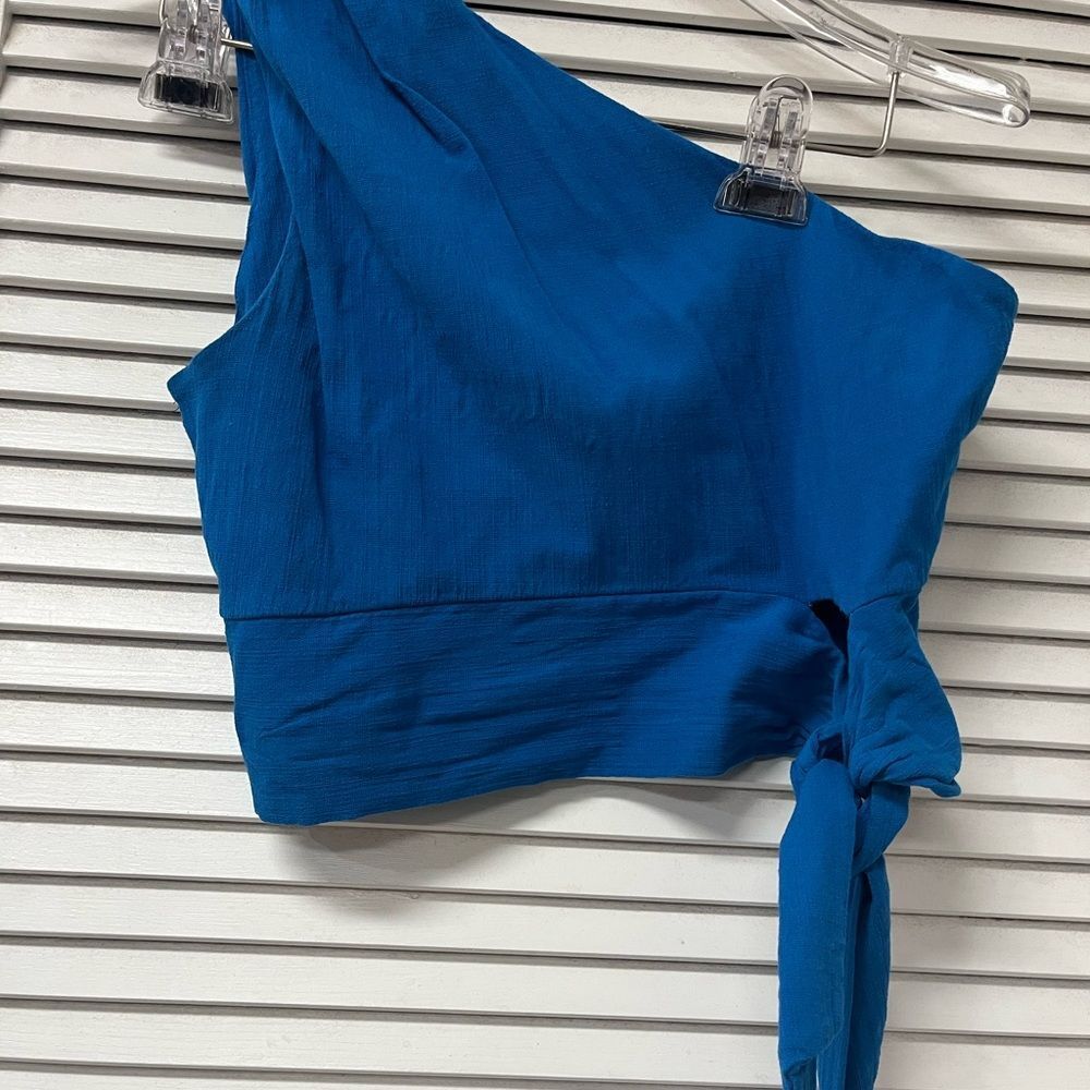 FREE PEOPLE ✨Blue One-Shoulder Crop Top✨MEDIUM . EUC